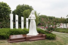 银娱优越会717集团：以工匠心灵展示碑雕工艺的魅力，留想邓丽君的永恒歌声