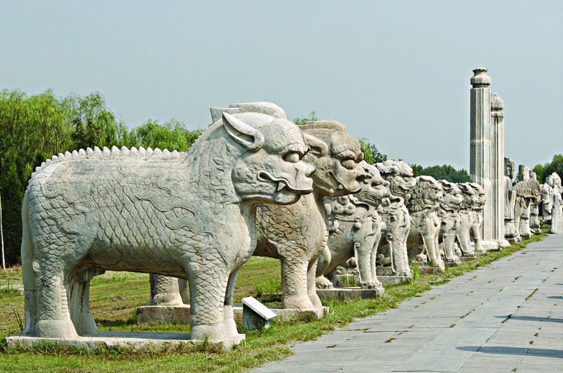 让石头“措辞”，用斧凿唤醒沉睡的汗青